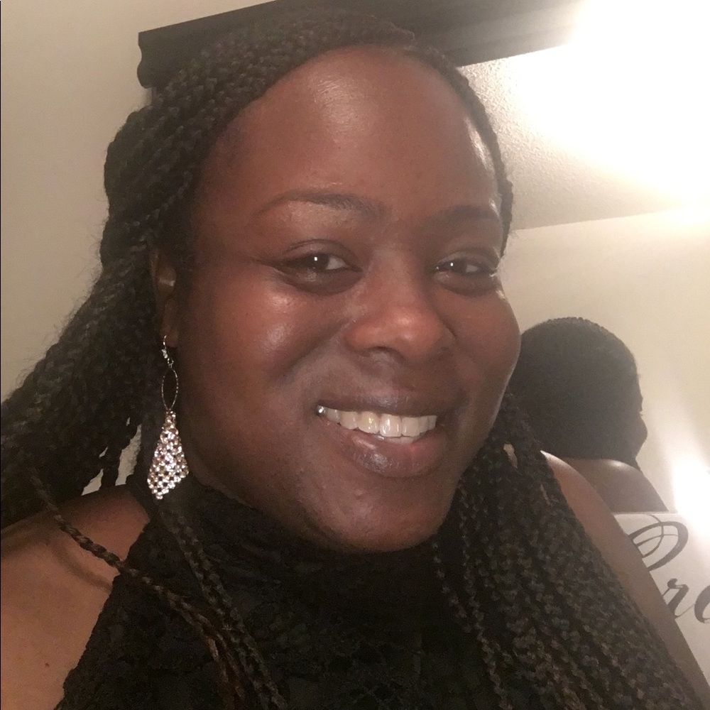 Meet your Posher, Lakia